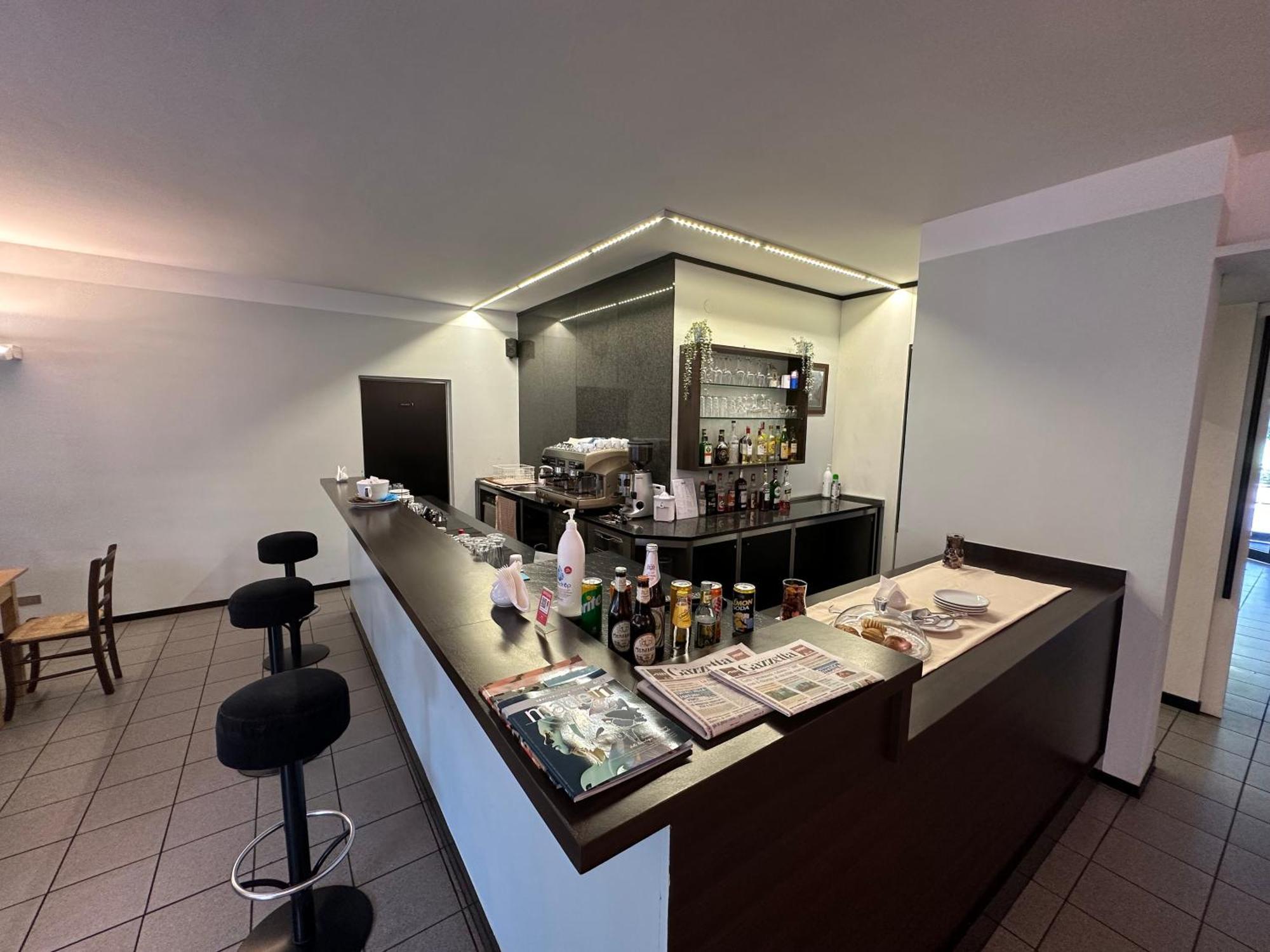 格瑞瑟达酒店 萨卢佐 外观 照片